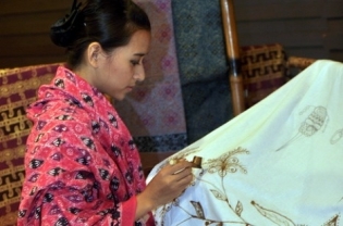 Gebyar Batik Muda Nusantara