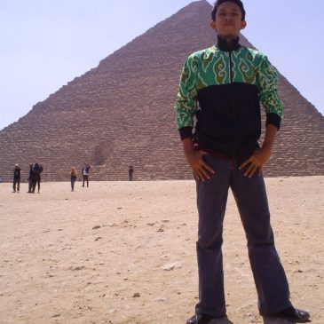 Jaket Batik Mega Mendung sampai ke Mesir